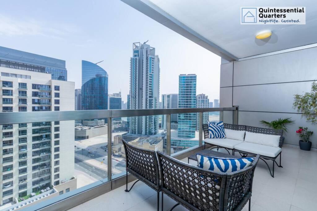 Downtown Cozy Home + Partitioned Living Room Dubaï Extérieur photo